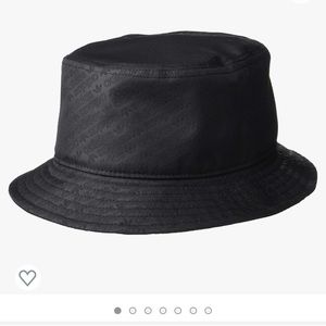 Adidas Embossed Bucket Hat -unisex